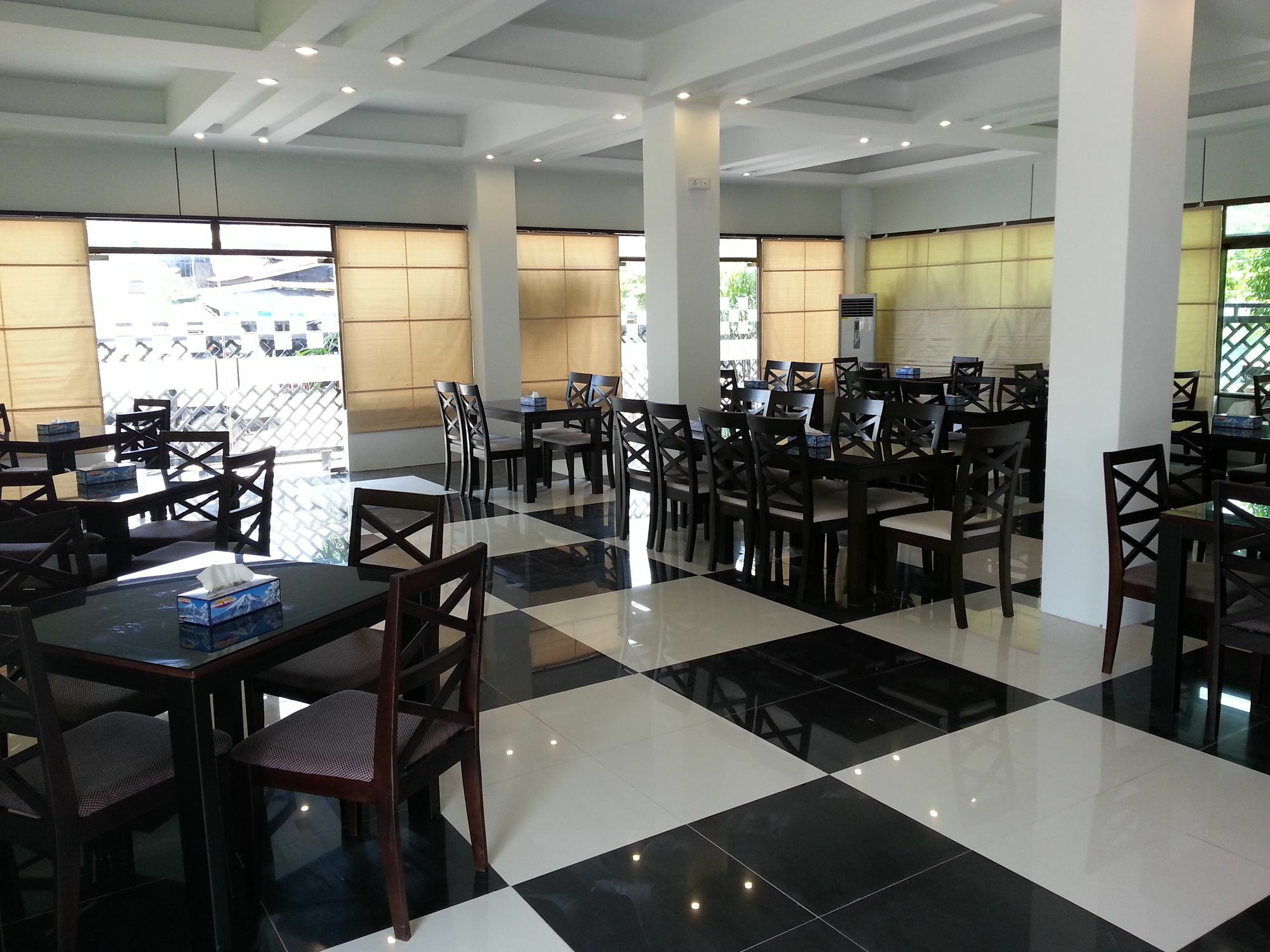 Hotel 72 Yangon Luaran gambar